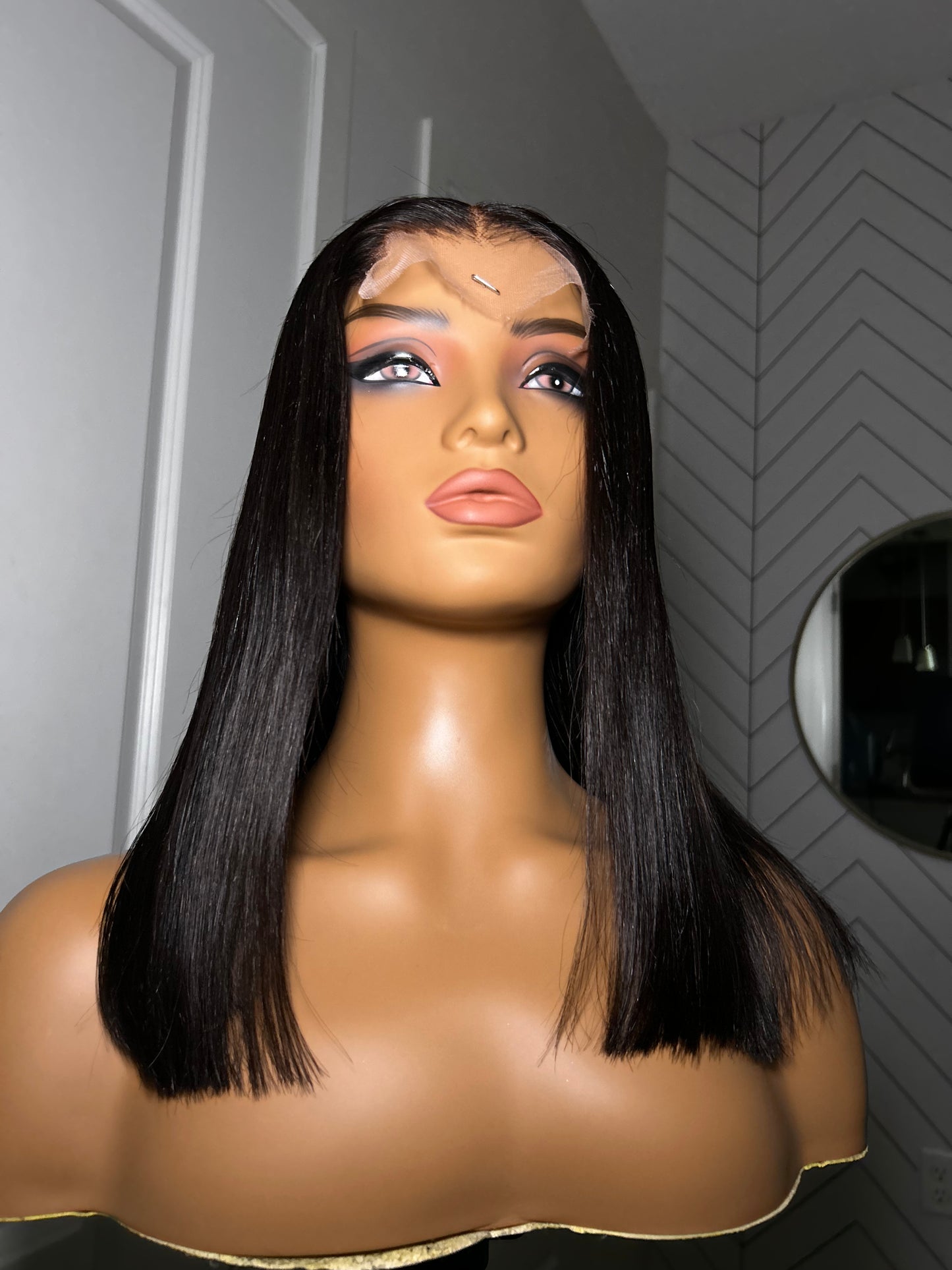 14 inch HD Lace Closure Middle Part Blunt Cut Unit