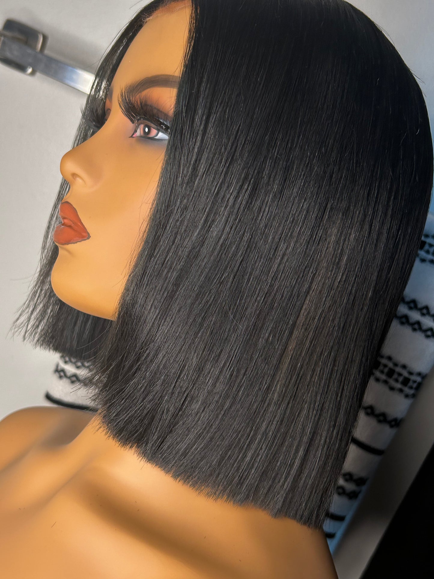 10 inch Middle Part Jet Black HD Closure Blunt Cut Bob Unit